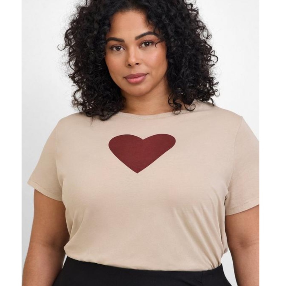 Torrid tshirt EUC size 2